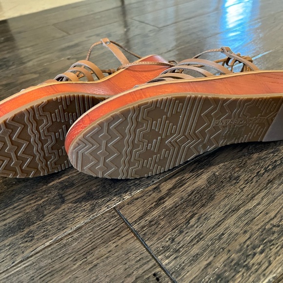 NEW Lucky Brand, wedge, lace up gladiator sandals. Tan/camel colour. Size 9 - Picture 4 of 6